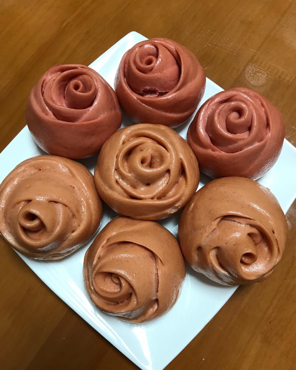 hey0523做的甜菜根红玫瑰馒头