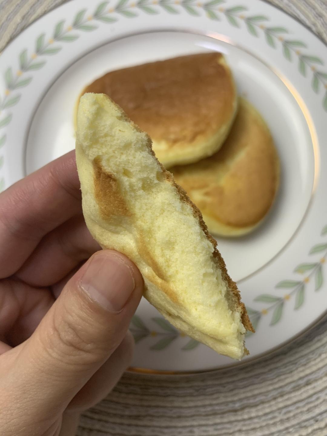 超级松软的平底锅版舒芙蕾松饼的做法