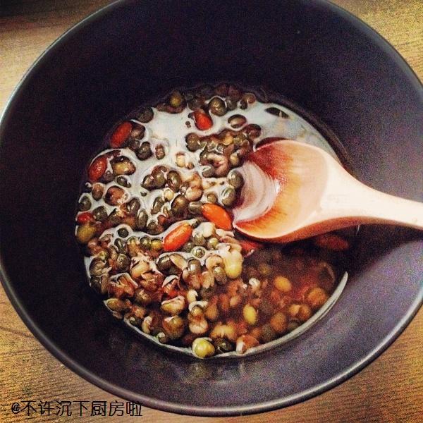 绿豆枸杞汤的做法