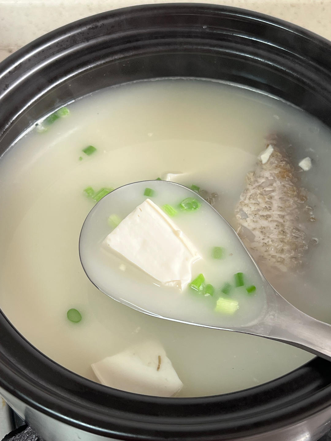 奶白鲫鱼豆腐汤|一条鱼最后的温柔