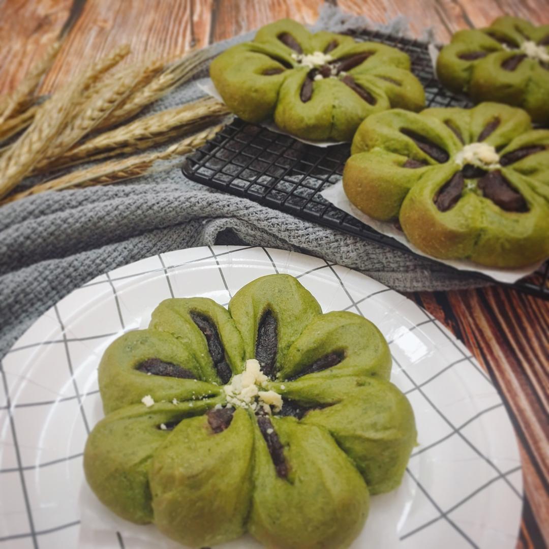 幸运四叶草面包