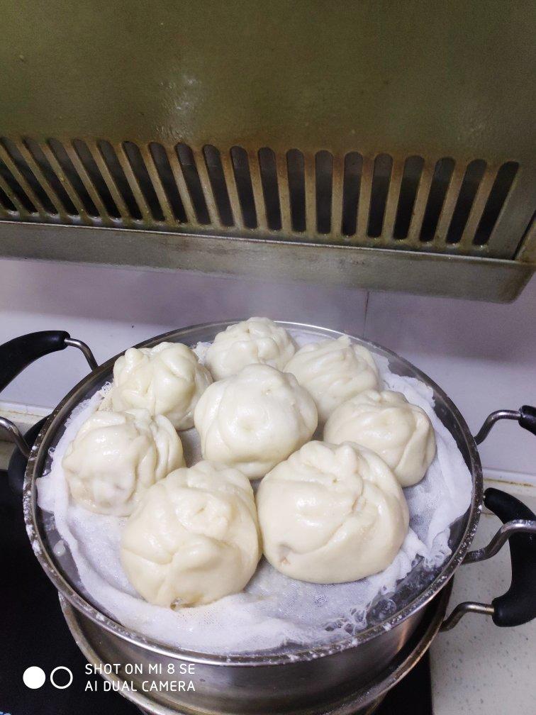 鲜肉包子