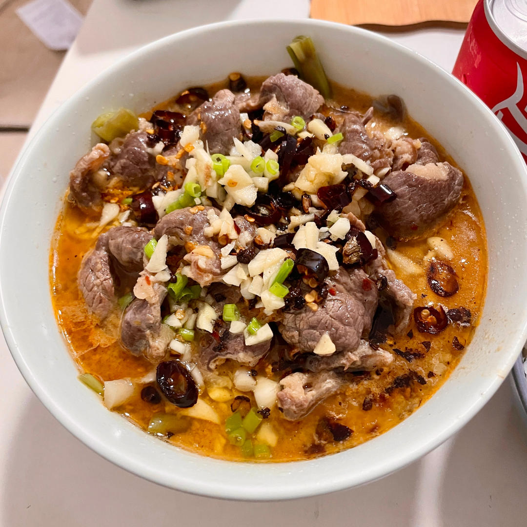 厨师长教你：“水煮肉片”的正宗做法，这味道真的很四川