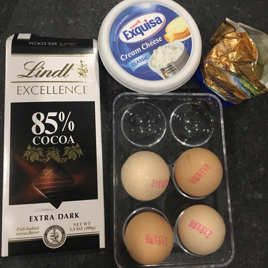 古典巧克力cupcake配马斯卡彭奶油霜