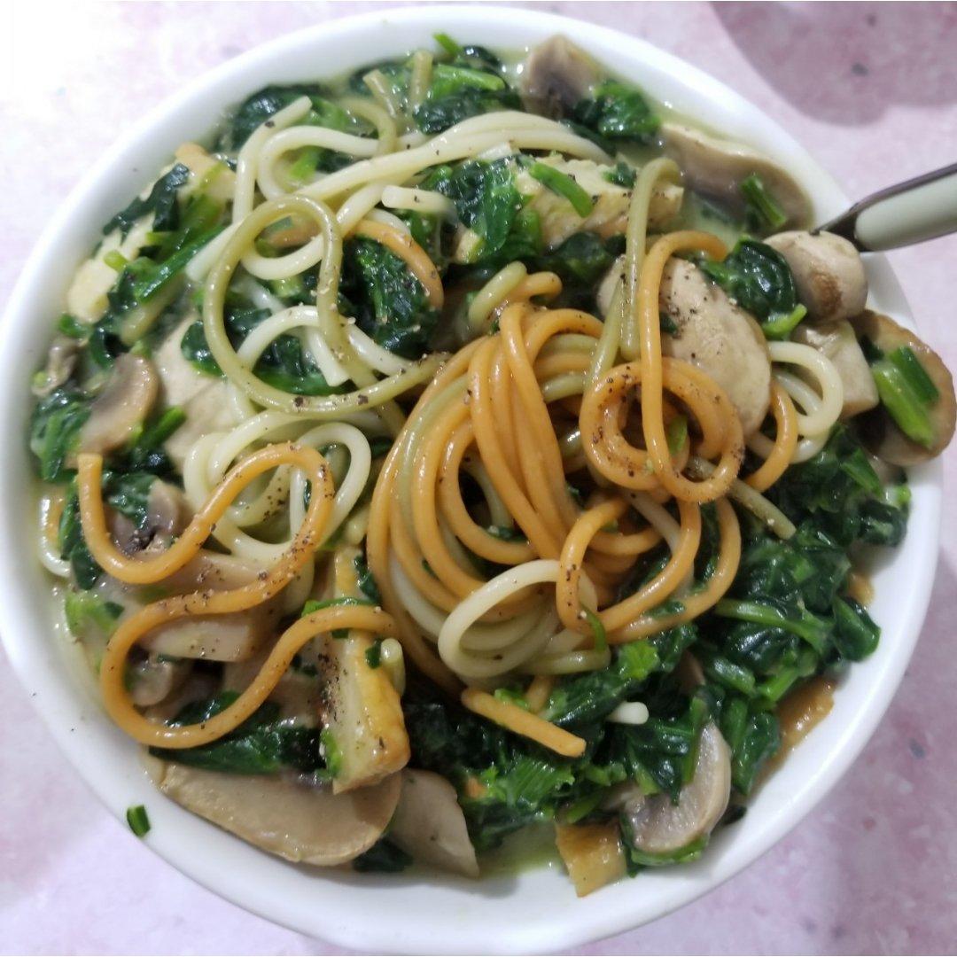 菠菜意面