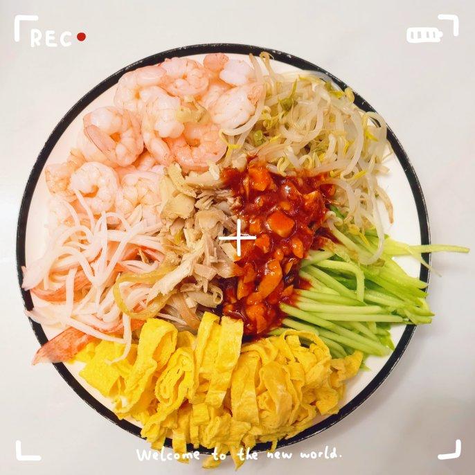 减脂打卡：鸡丝凉面（荞麦面）