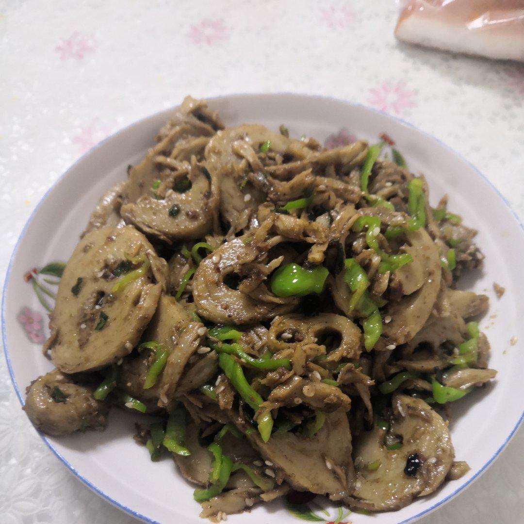 手把手教做孜然炒面筋（百吃不厌）动图图解