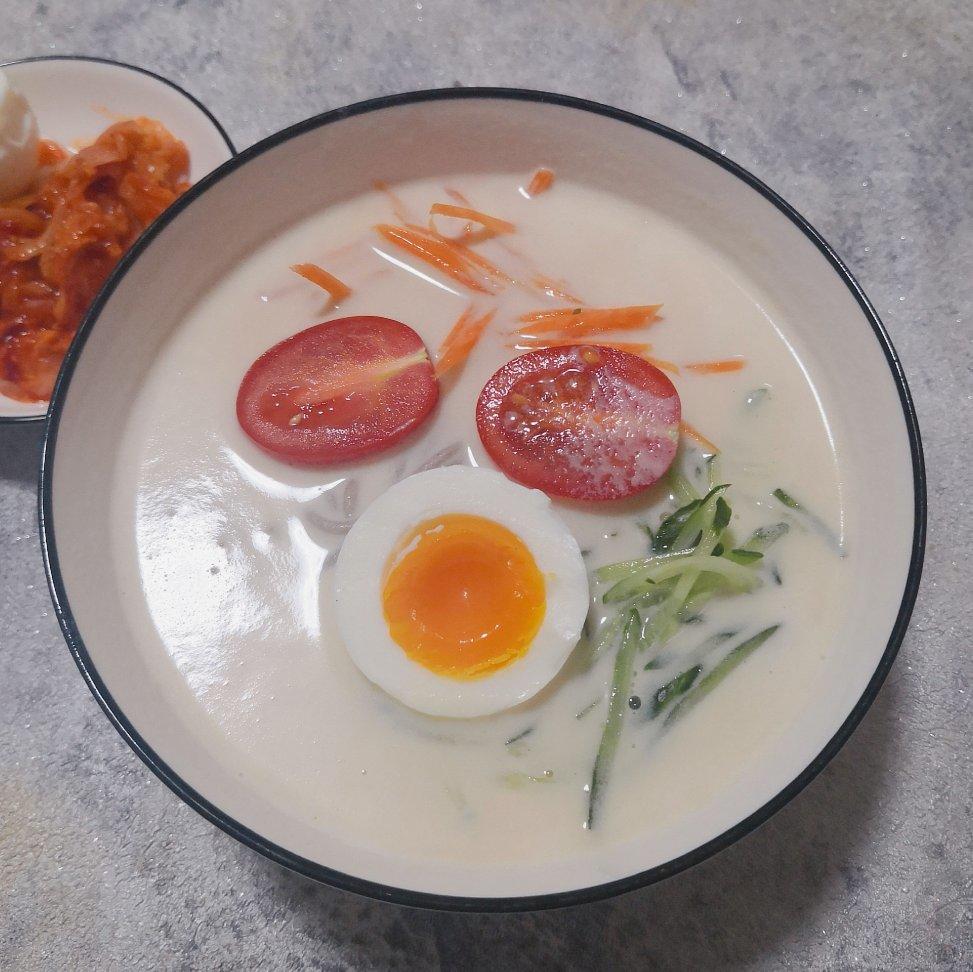 吃货小咕叽做的韩式豆浆面