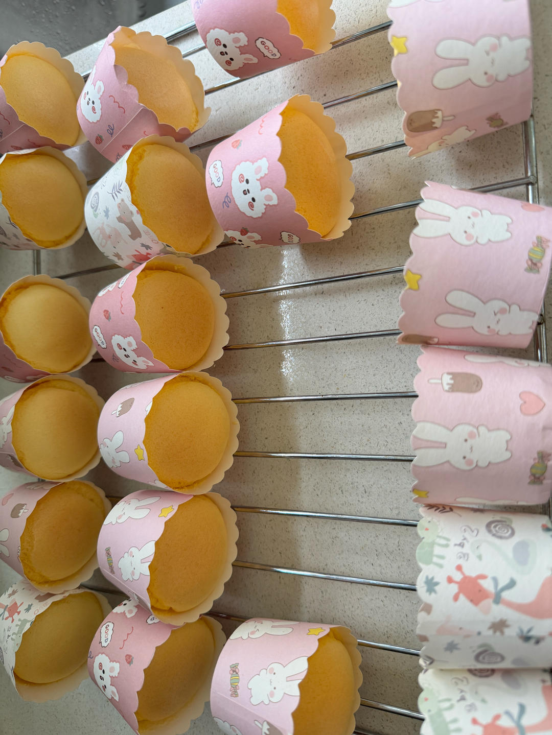 纸杯蛋糕 8寸戚风蛋糕的量