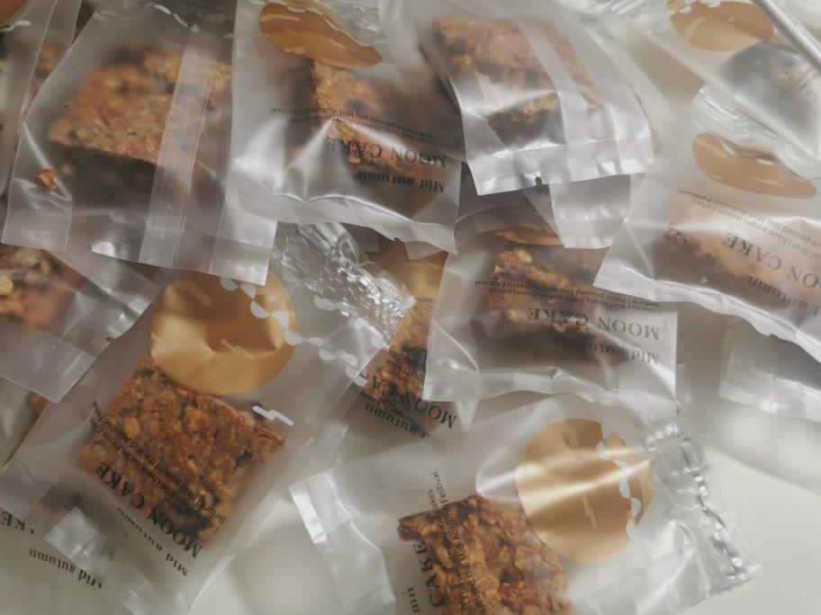 超级简单超快手-无油无糖超级健康的—香蕉燕麦坚果能量棒