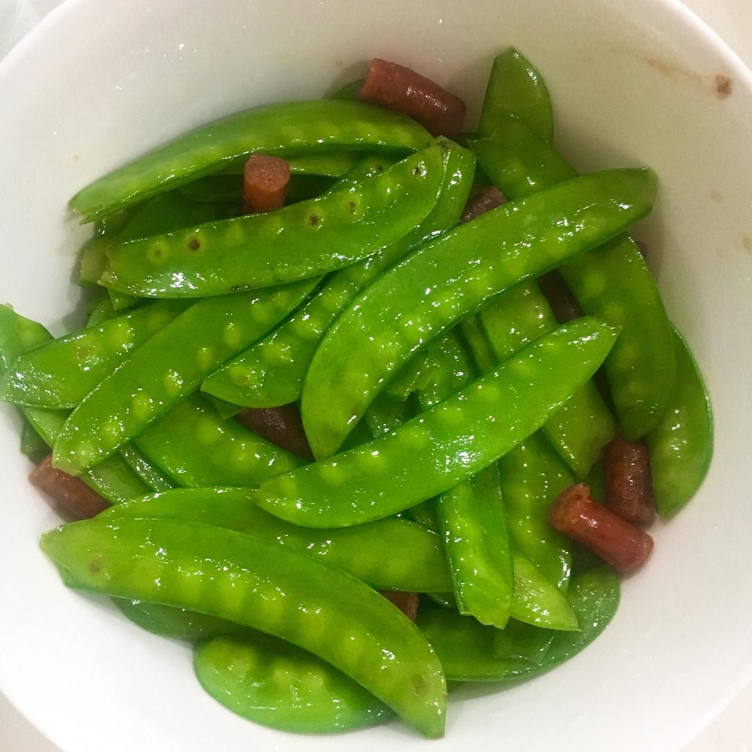 腊肠炒荷兰豆