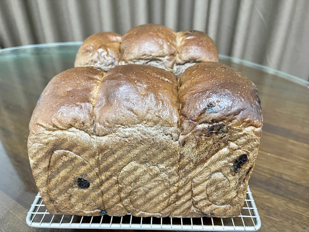 巨~巨好吃的巧克力奶油吐司