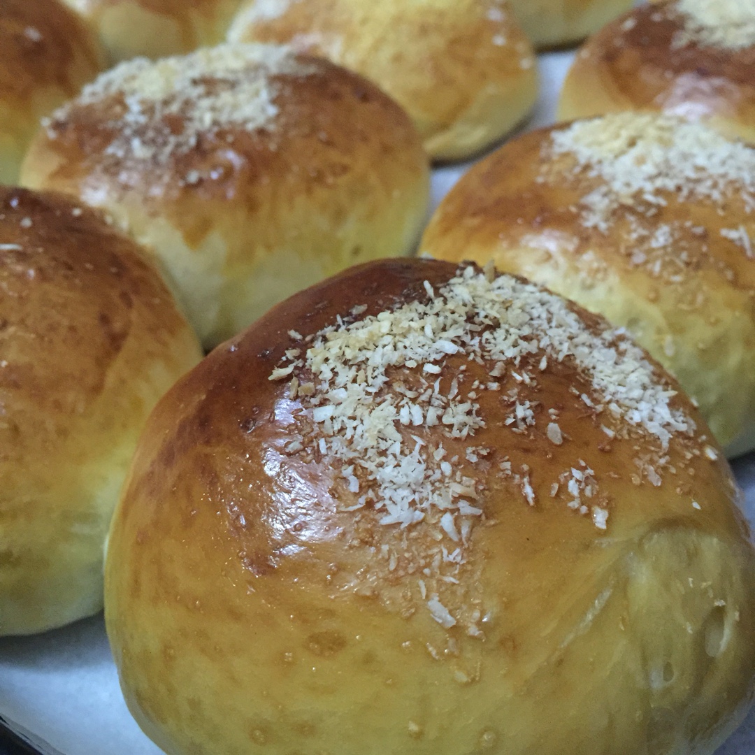 大人小孩都爱不释口的【蜂蜜牛奶小餐包】