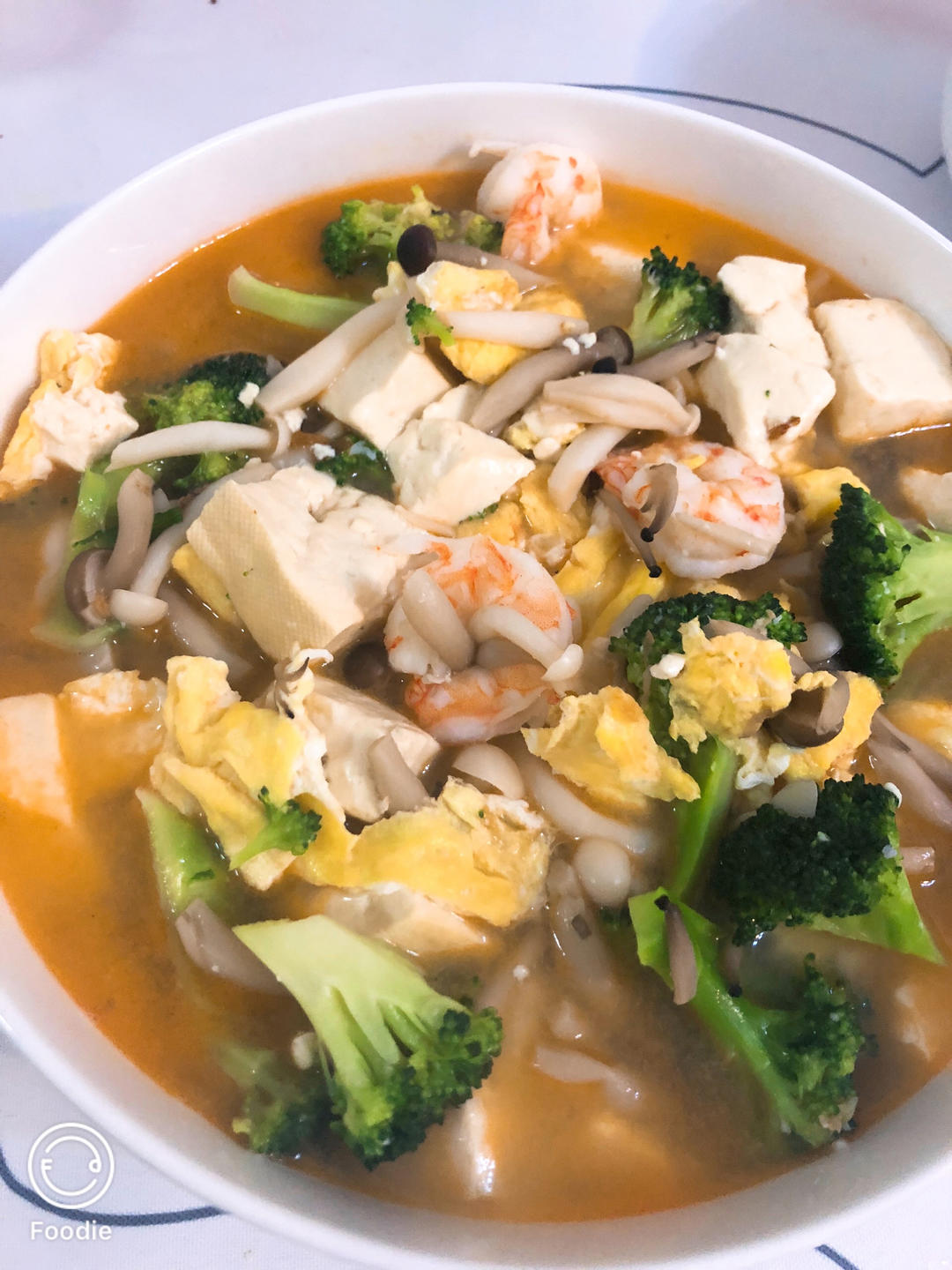 豆腐鲜虾菇菌汤
