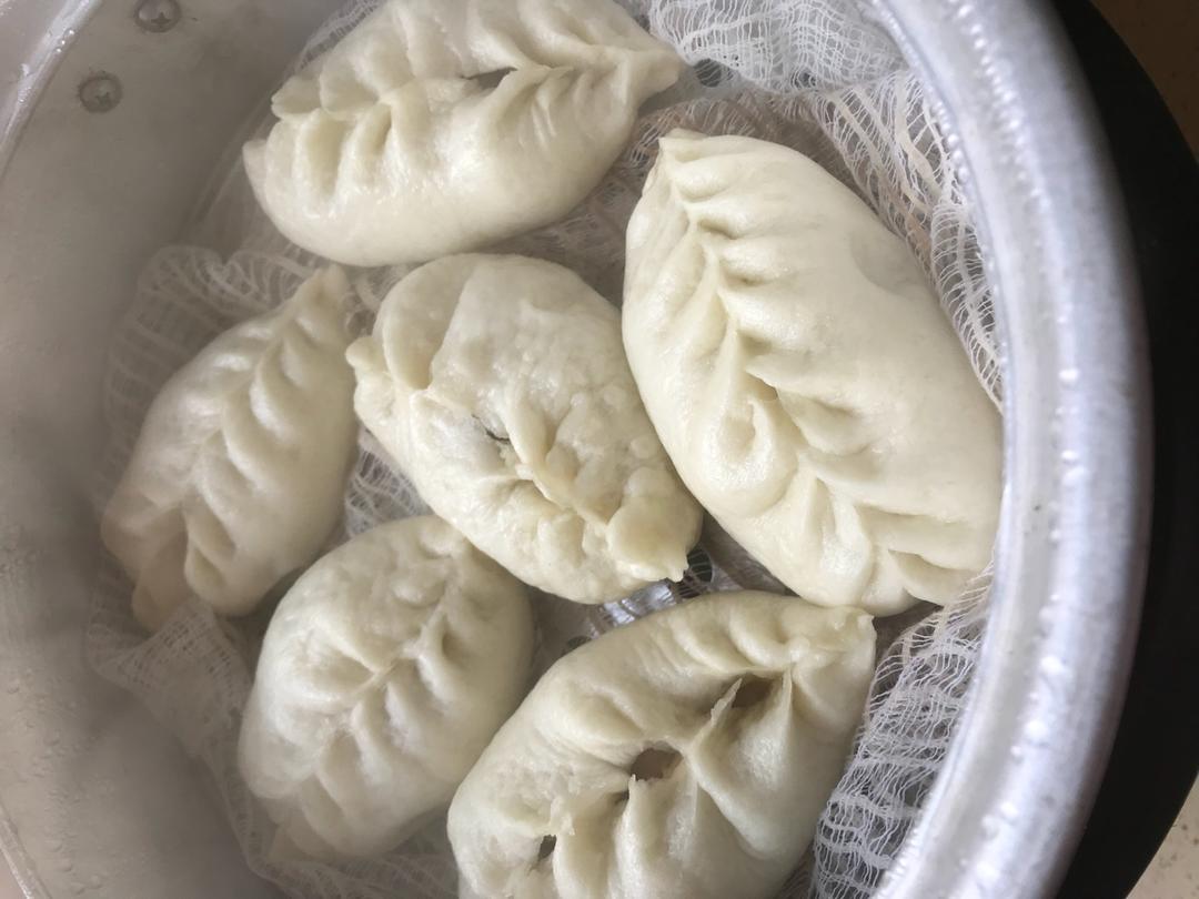 五花肉萝卜干包子