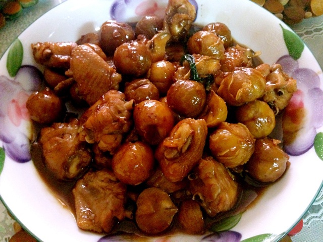 栗子鸡煲