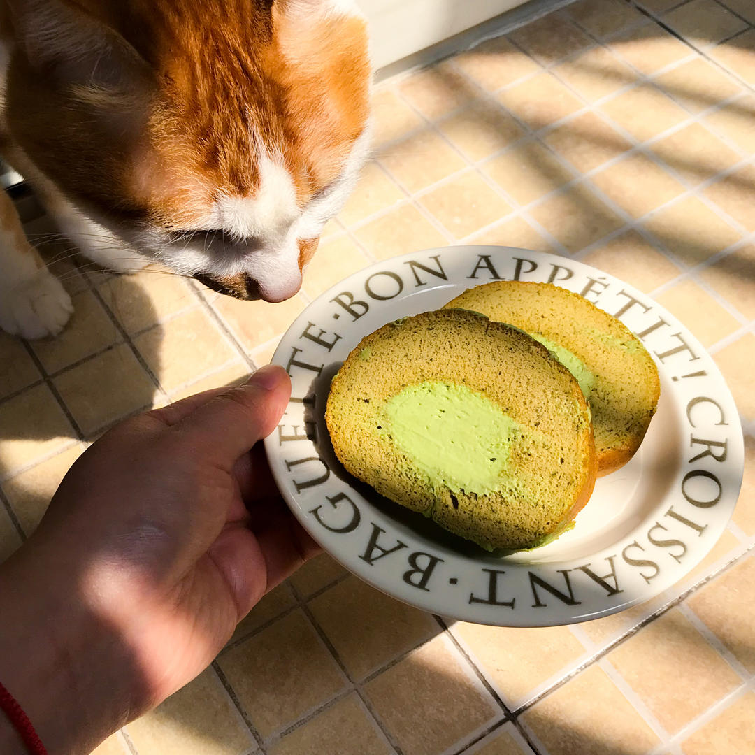 竹炭黑芝麻奶油小四卷
