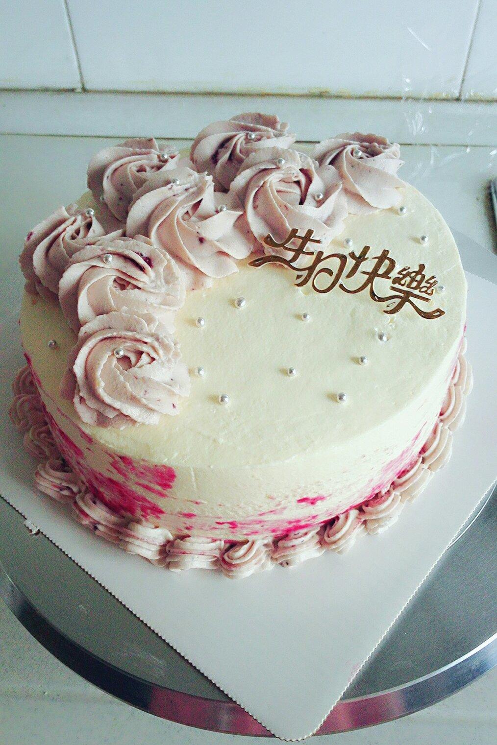 宁妈爱烘培做的生日蛋糕