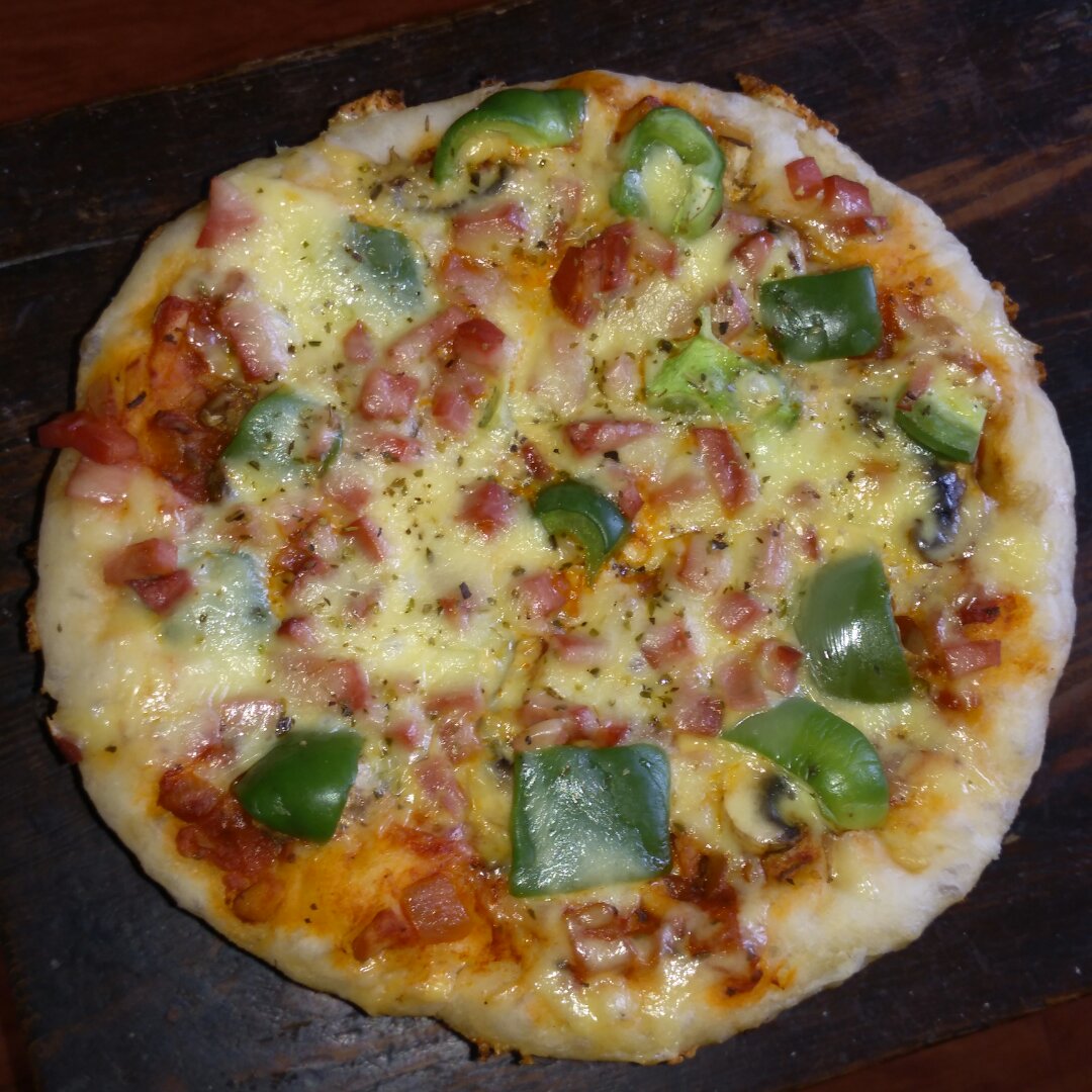 海伦儿蝈蝈做的不用烤箱的披萨