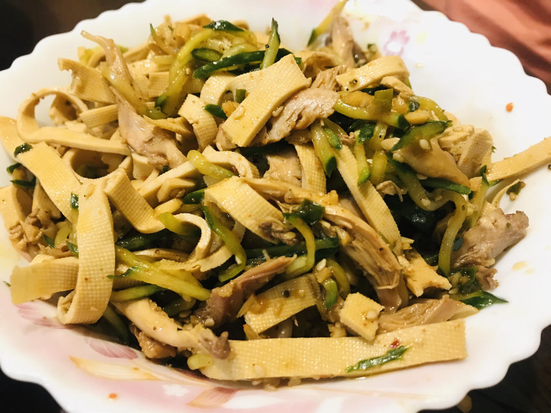 低脂减肥餐👉凉拌麻辣豆皮❗️酸辣开胃巨好吃😋