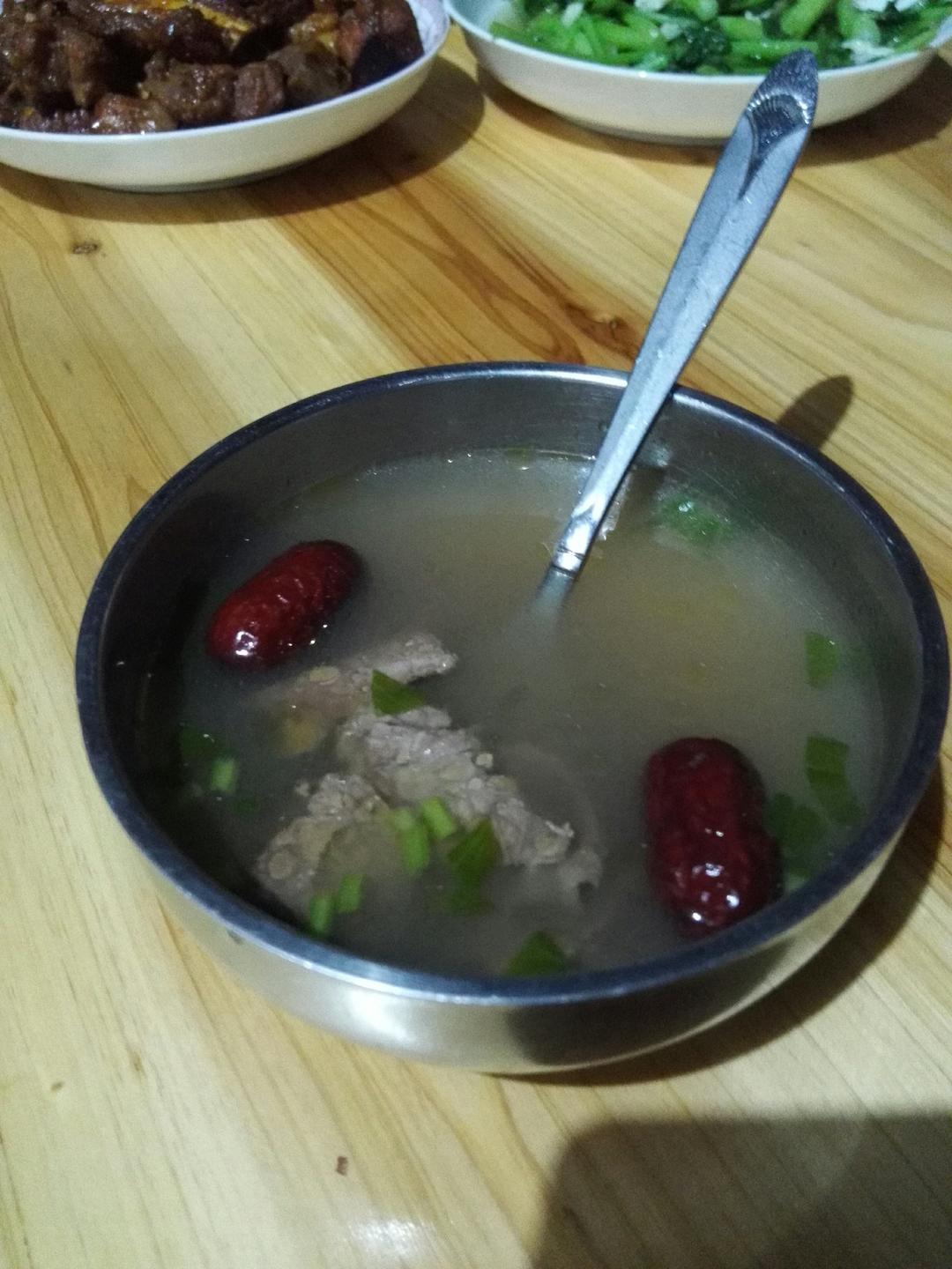红枣当归清炖驴腩汤