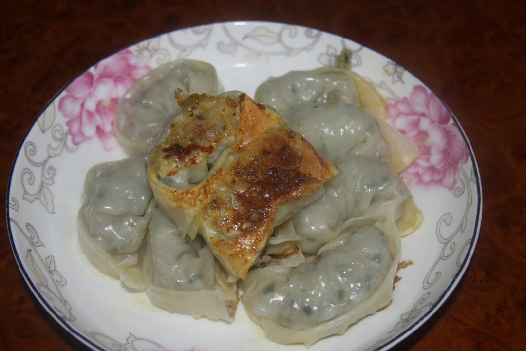 三鲜锅贴