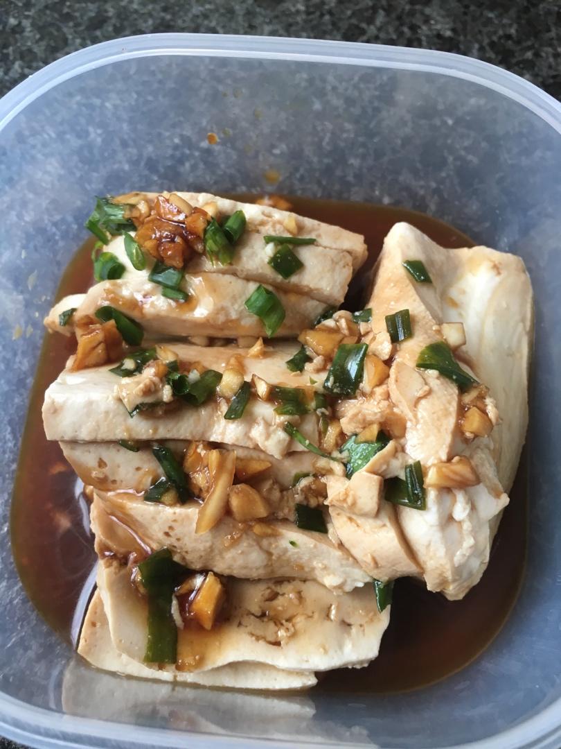 豆腐凉拌嫩豆腐