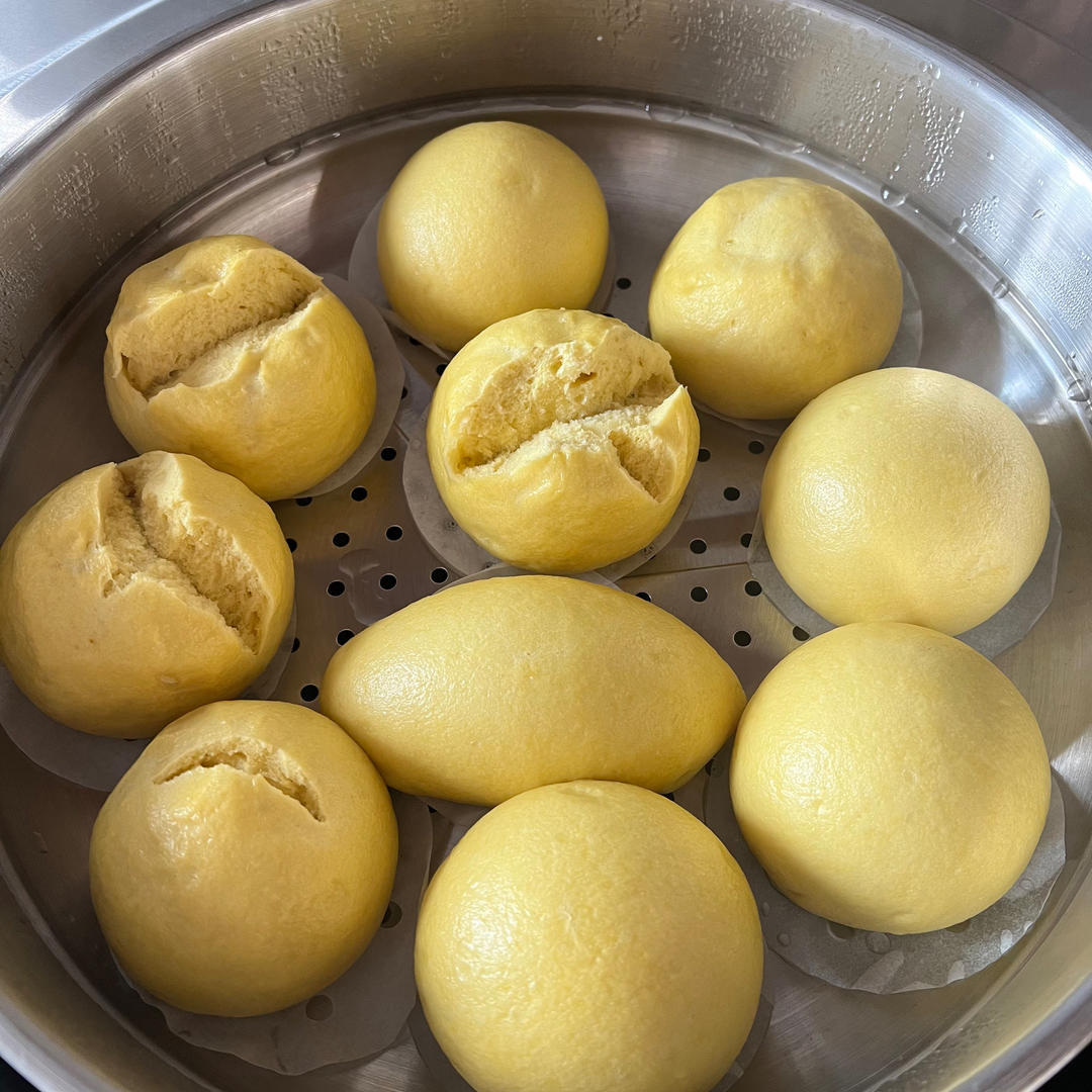 新手也可以--详解如何做出人见人爱、金黄的南瓜馒头