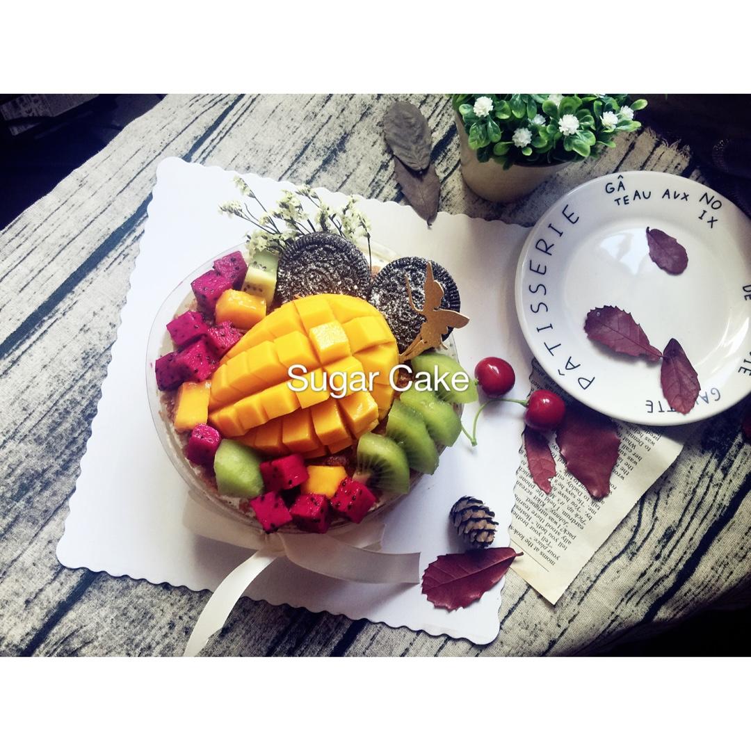 奶油水果装饰蛋糕