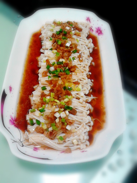 白焯柠檬金针菇