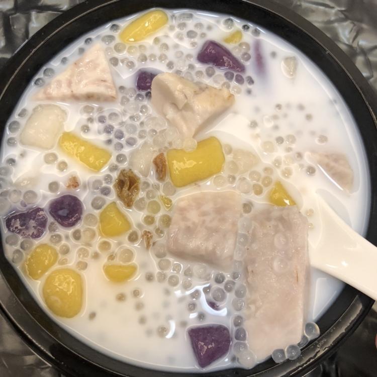 芋圆芒果椰汁西米露