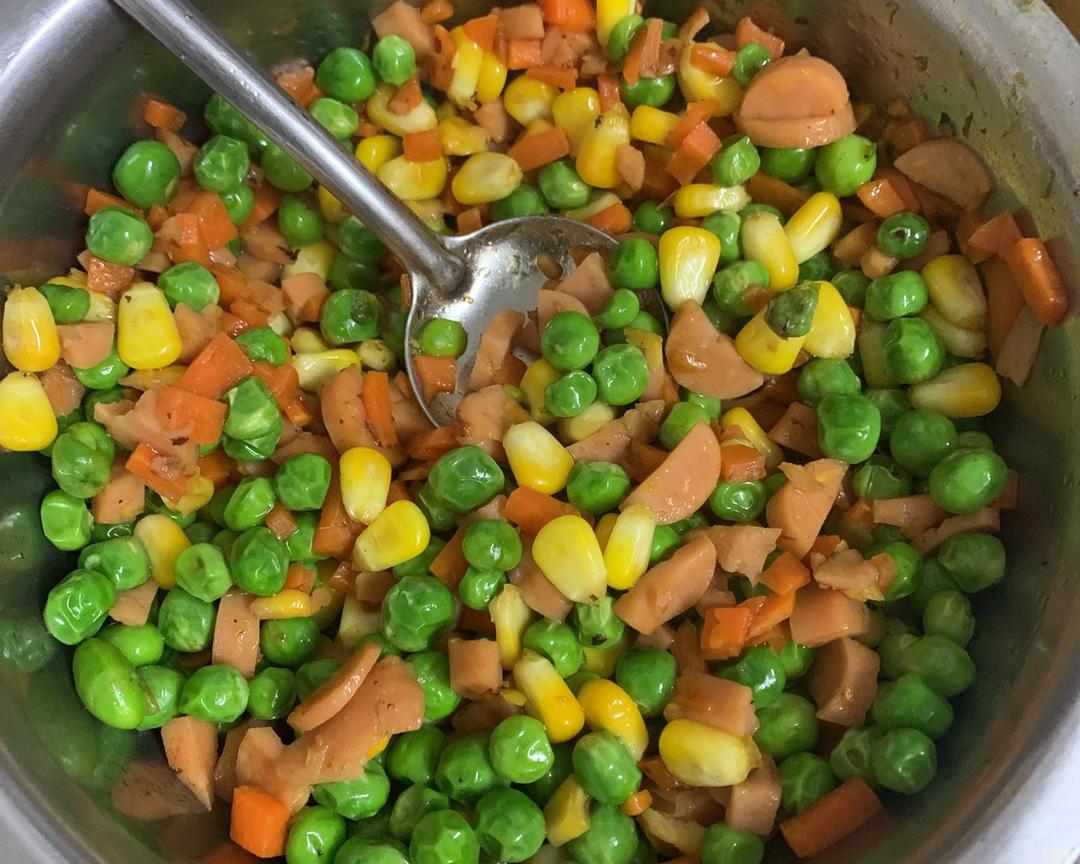 青豆胡萝卜玉米火腿的做法