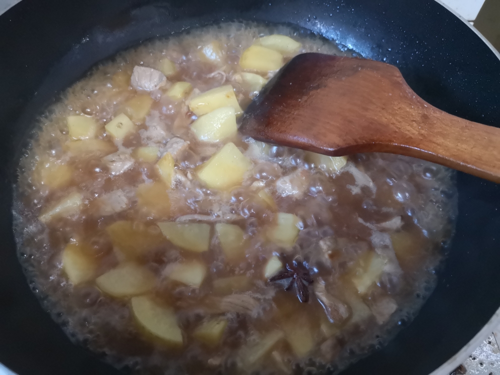 超下饭的家常炖土豆的做法 步骤5