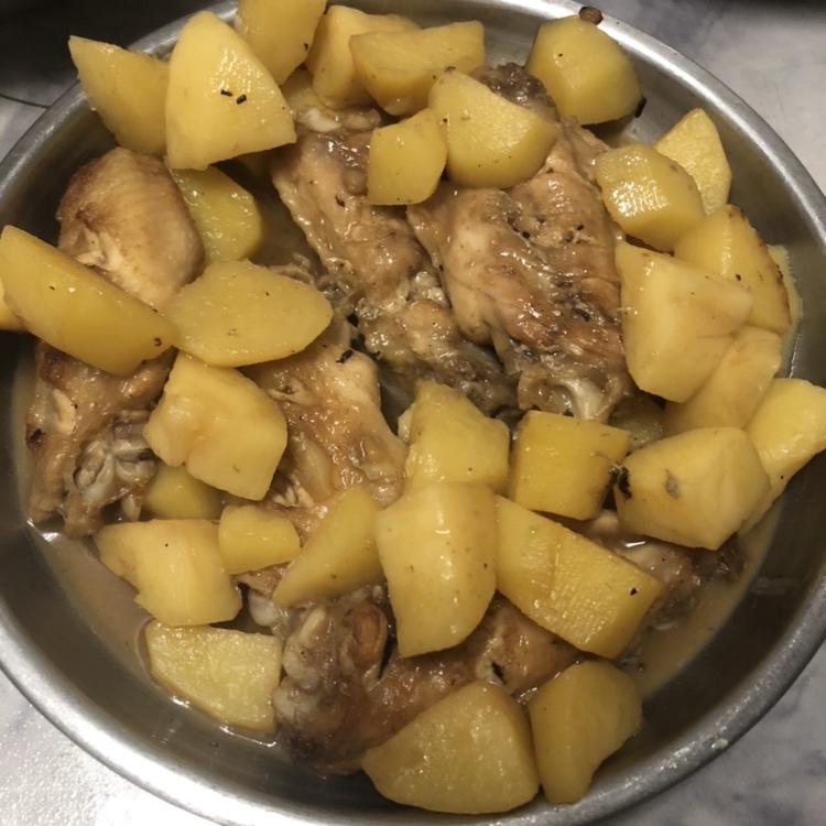 土豆炖鸡翅（快手零失败）