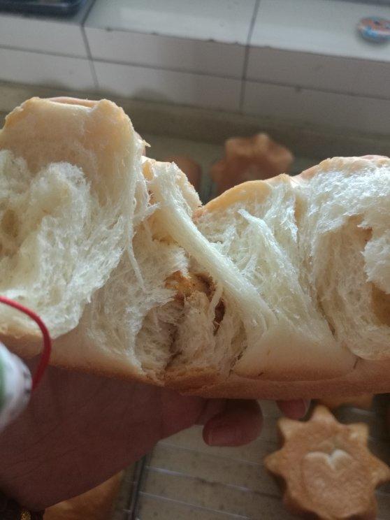 好吃到出炉就被抢光的墨西哥红豆面包