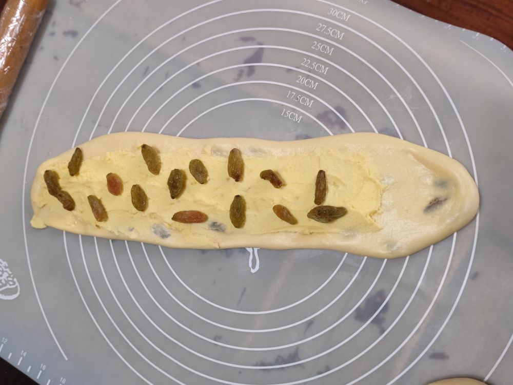 面包机版超松软蛋奶吐司（附奶酥提子馅和乳酪蔓越莓馅做法）的做法 步骤9