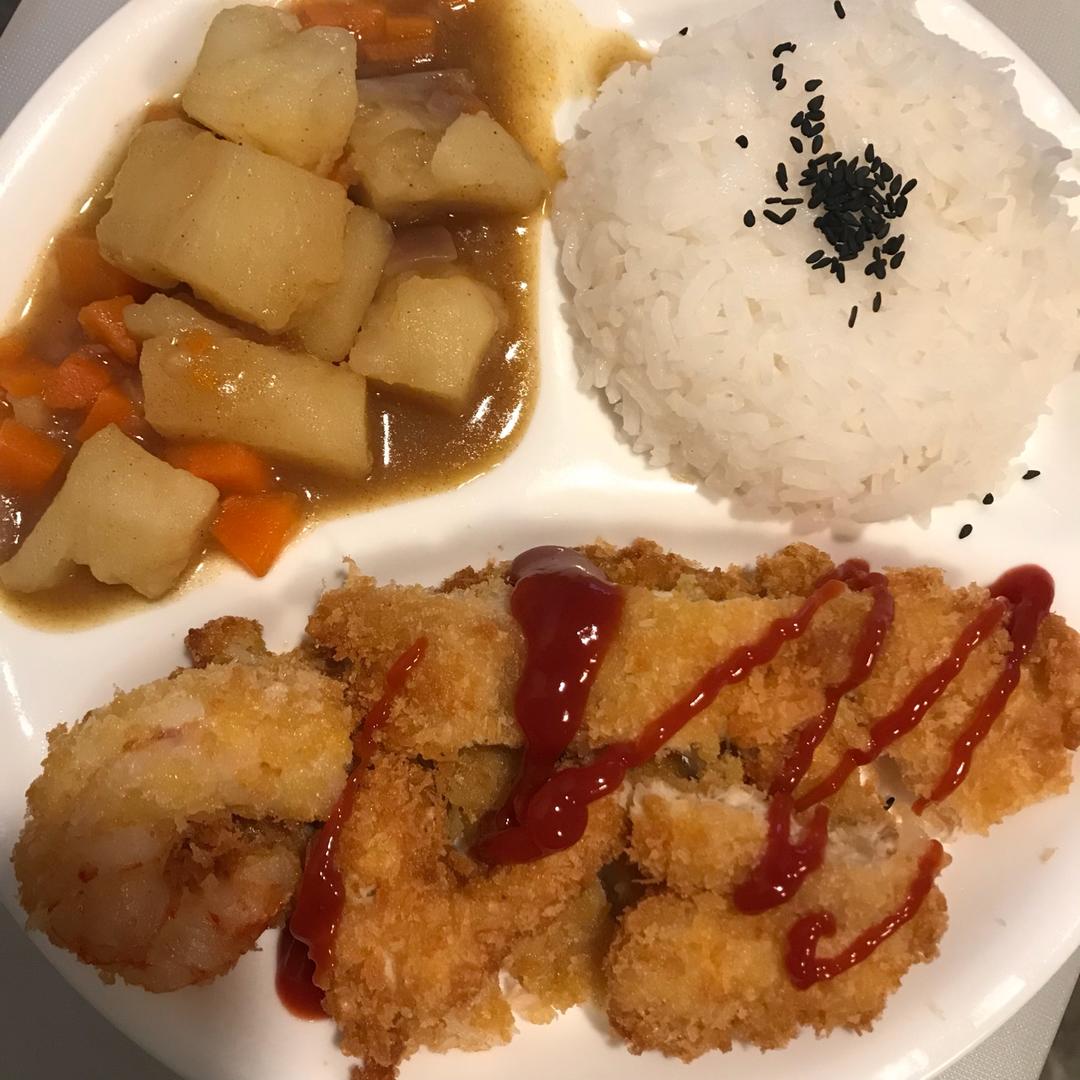 炸鸡排咖喱饭