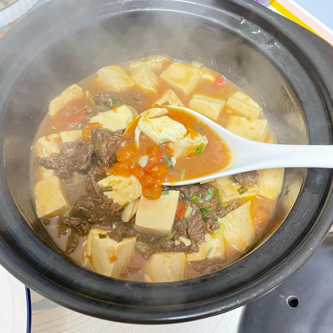 孩子点名要吃番茄豆腐，豆腐嫩滑，汤汁拌饭好好吃