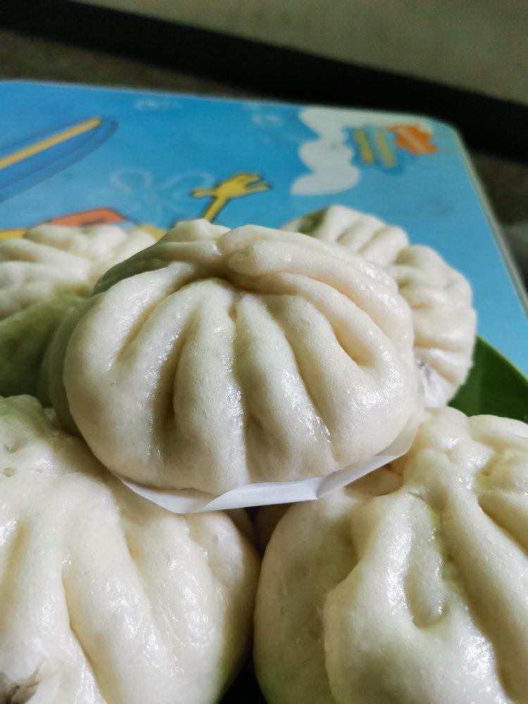 茄子酱肉包子