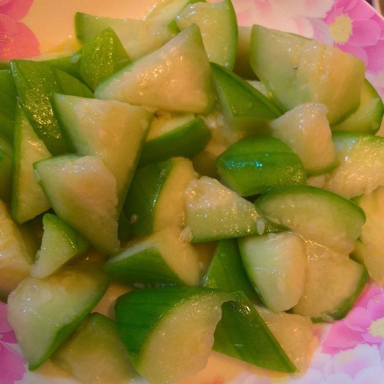 素炒丝瓜|这样做绝了！简单又好吃！