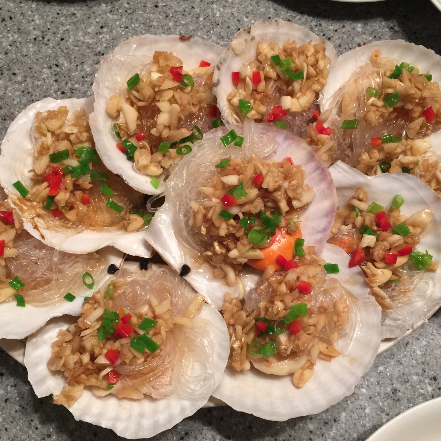 蒜蓉粉丝蒸扇贝