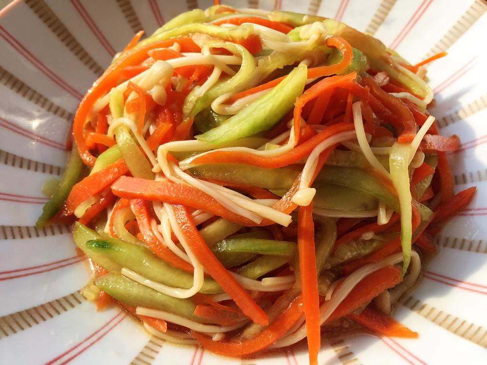 凉拌金针菇