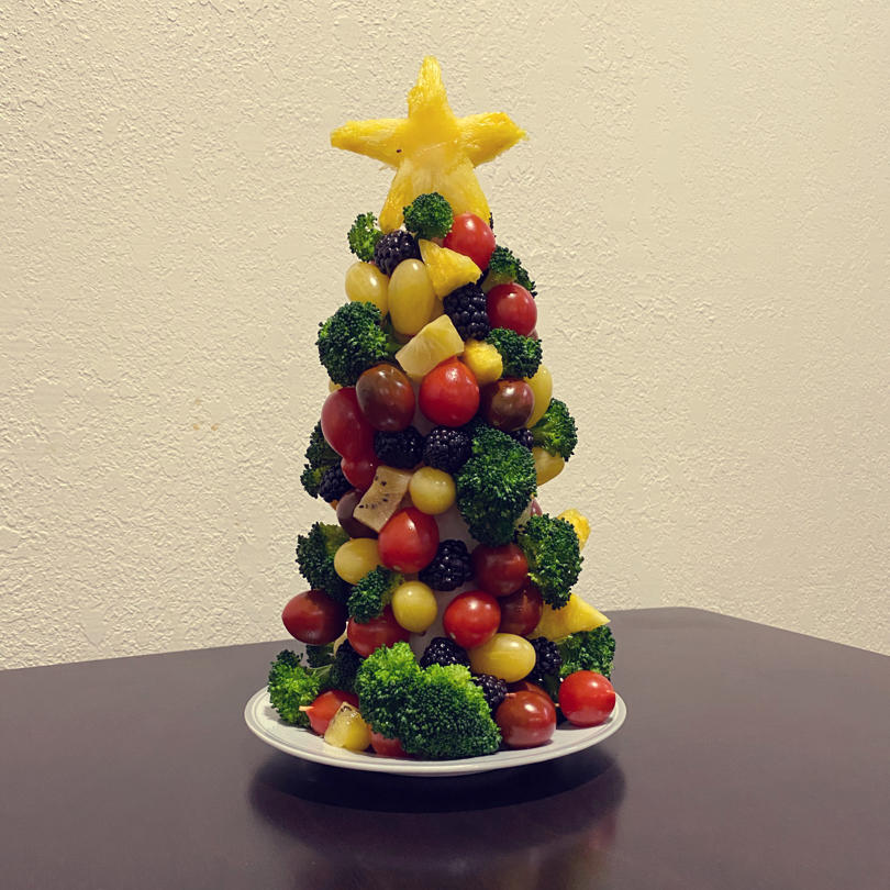 萧远珊做的【水果圣诞树】