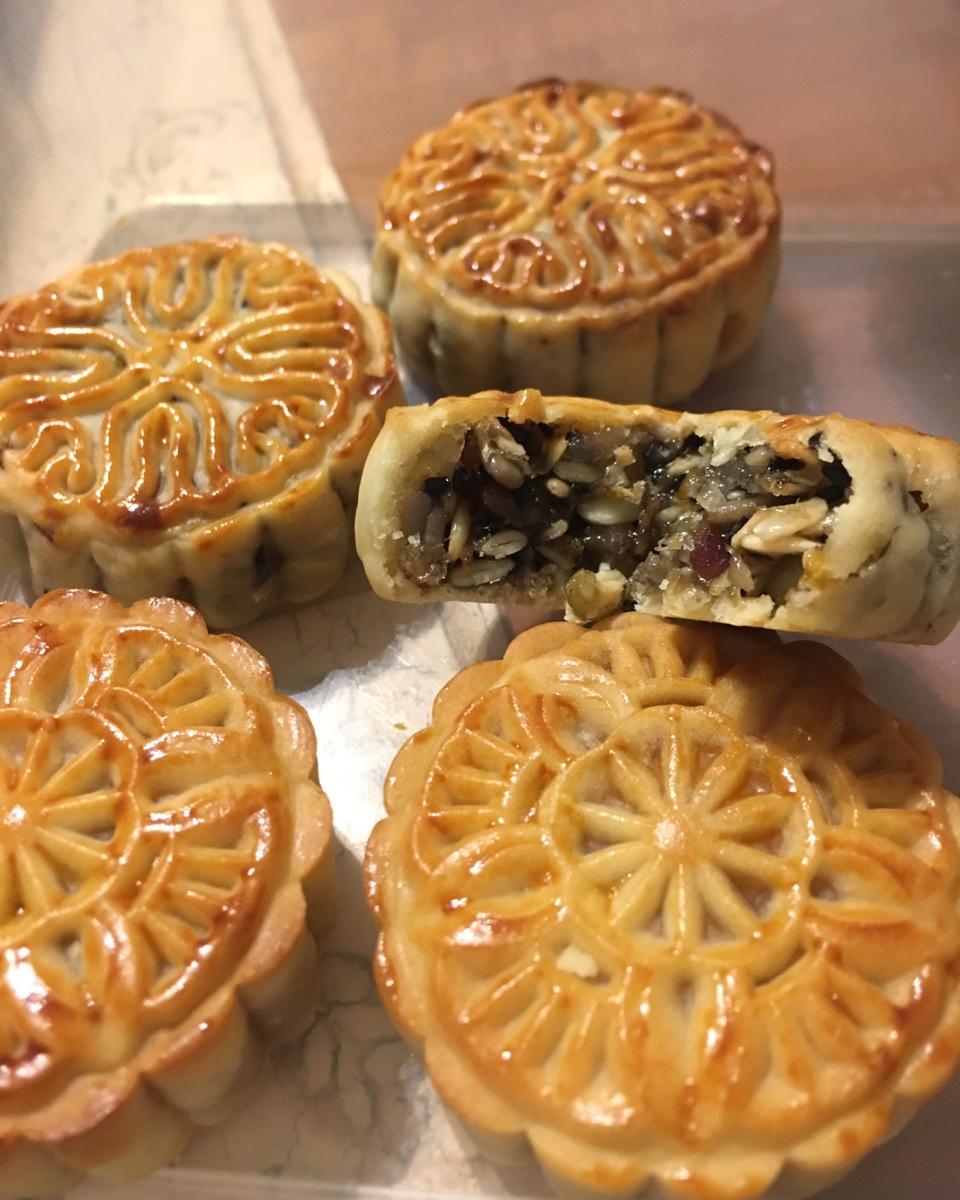 广式传统五仁月饼