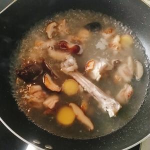 一个鸡腿🍗就可以做一碗香浓可口的鸡汤的做法 步骤9