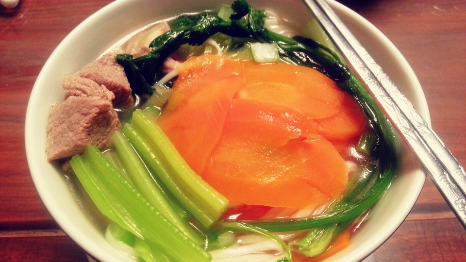 最家常的普通汤面——西红柿鸡蛋龙须面