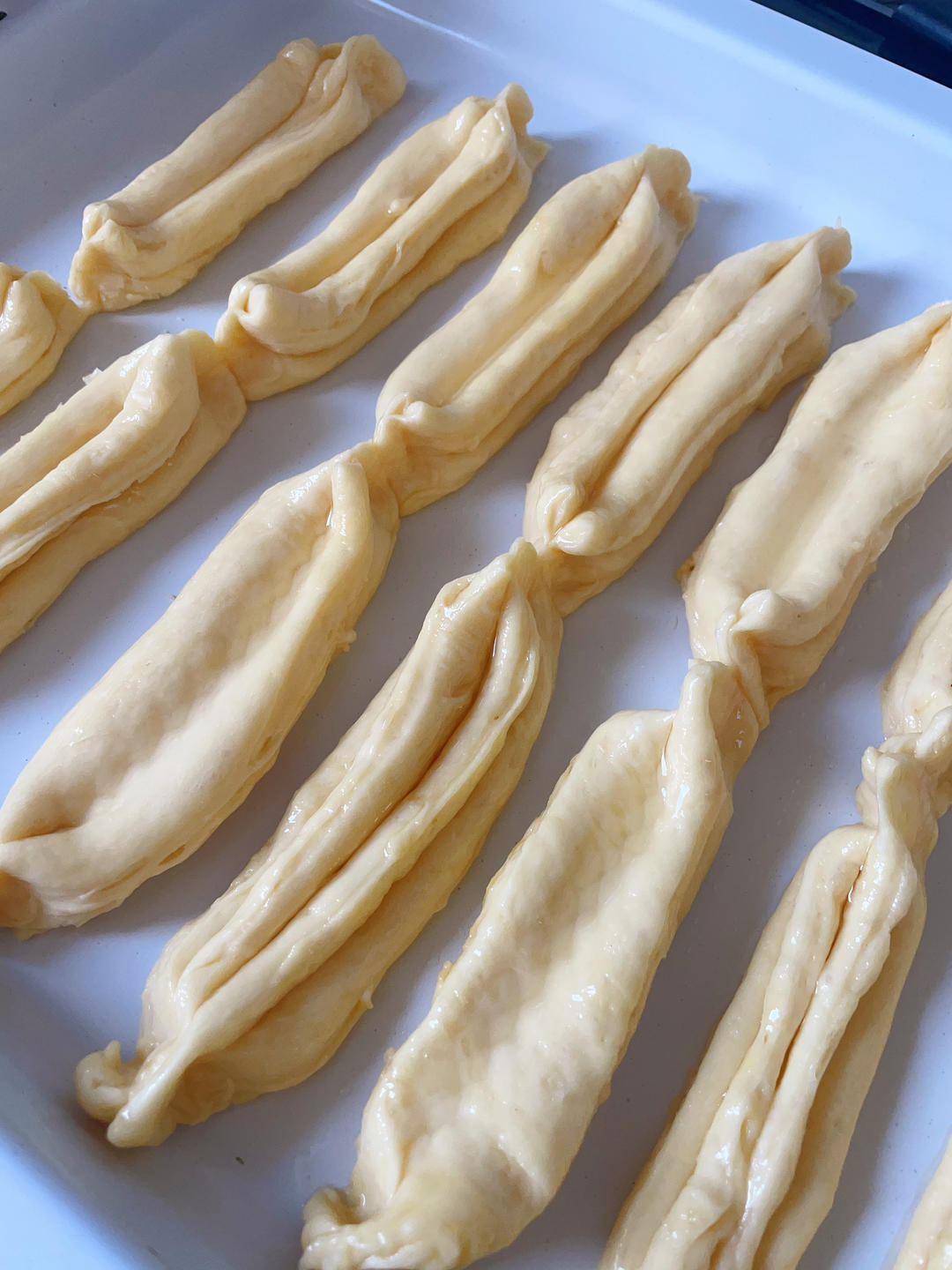 我要告诉所有的朋友 ‼️ 这个椰香烤果子油条  太好吃了 外皮酥酥的内里软软的