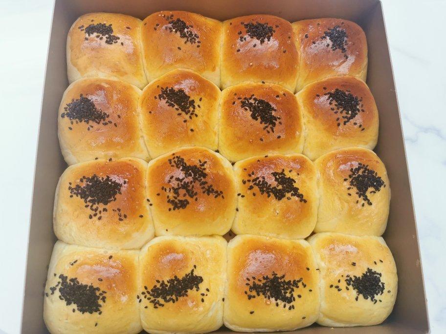 蜂蜜牛奶小餐包（一次发酵超级柔软拉丝）