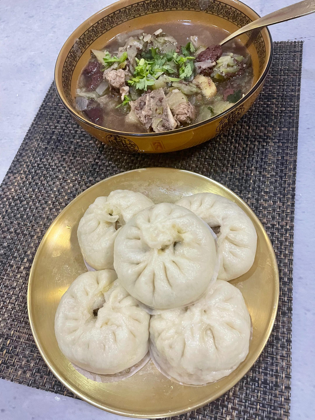 大连特色萝卜丝粉条桃花蛸(八爪鱼)🐙素馅大包子（教你煮巴蛸的正确方法）