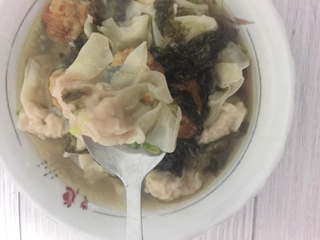 鲜肉虾仁混沌的做法